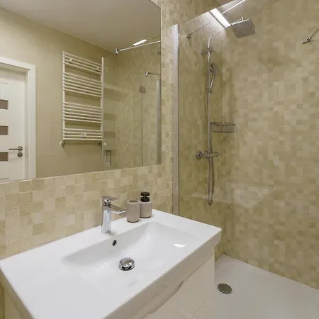 아파트 Chilliapartamenty - Nadmorskie Tarasy - Morski Z Dostepem Do Basenu 코워브제크